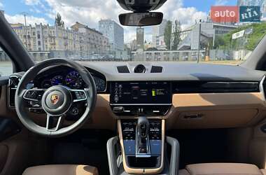 Внедорожник / Кроссовер Porsche Cayenne 2020 в 