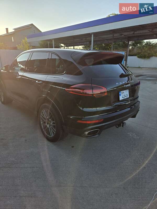 Внедорожник / Кроссовер Porsche Cayenne 2016 в Одессе