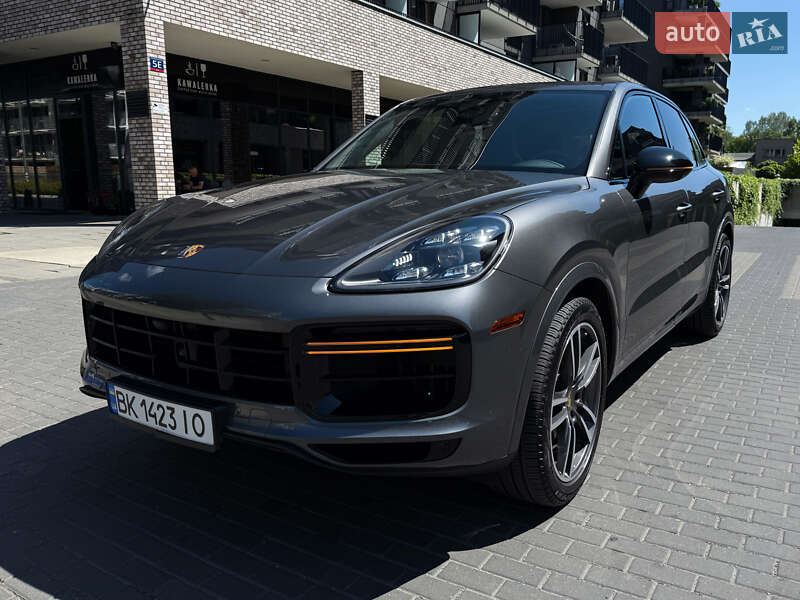 Внедорожник / Кроссовер Porsche Cayenne 2023 в 