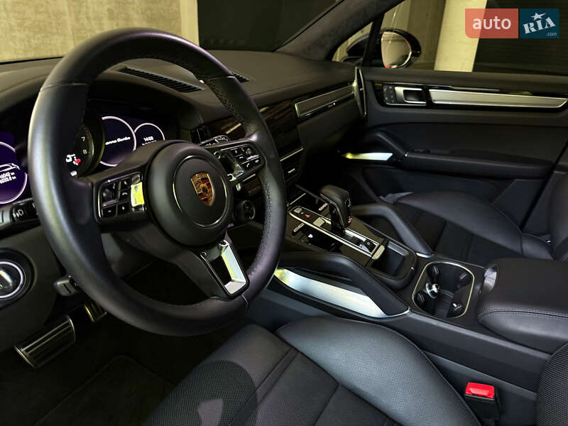Внедорожник / Кроссовер Porsche Cayenne 2023 в Ровно