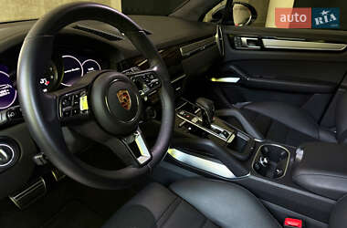 Внедорожник / Кроссовер Porsche Cayenne 2023 в 