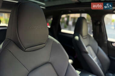 Внедорожник / Кроссовер Porsche Cayenne 2023 в 