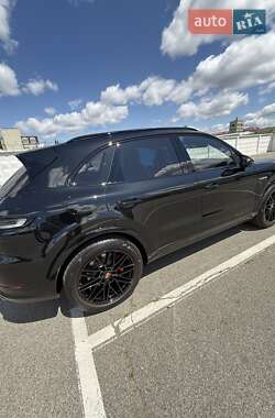 Внедорожник / Кроссовер Porsche Cayenne 2023 в 