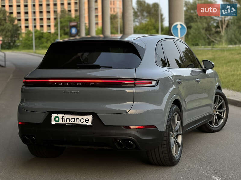 Внедорожник / Кроссовер Porsche Cayenne 2024 в Киеве