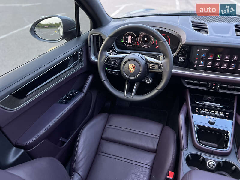 Внедорожник / Кроссовер Porsche Cayenne 2024 в Киеве
