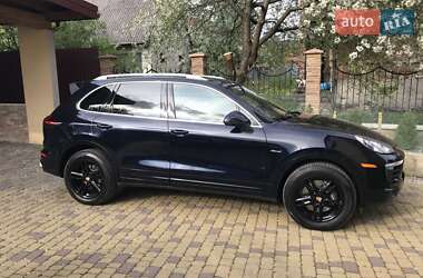 Внедорожник / Кроссовер Porsche Cayenne 2015 в 