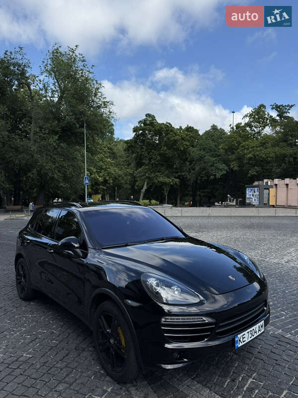 Внедорожник / Кроссовер Porsche Cayenne 2013 в 
