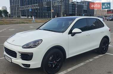 Внедорожник / Кроссовер Porsche Cayenne 2016 в Киеве