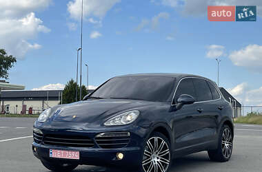 Внедорожник / Кроссовер Porsche Cayenne 2012 в 