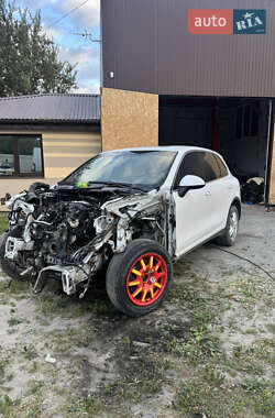 Внедорожник / Кроссовер Porsche Cayenne 2012 в 