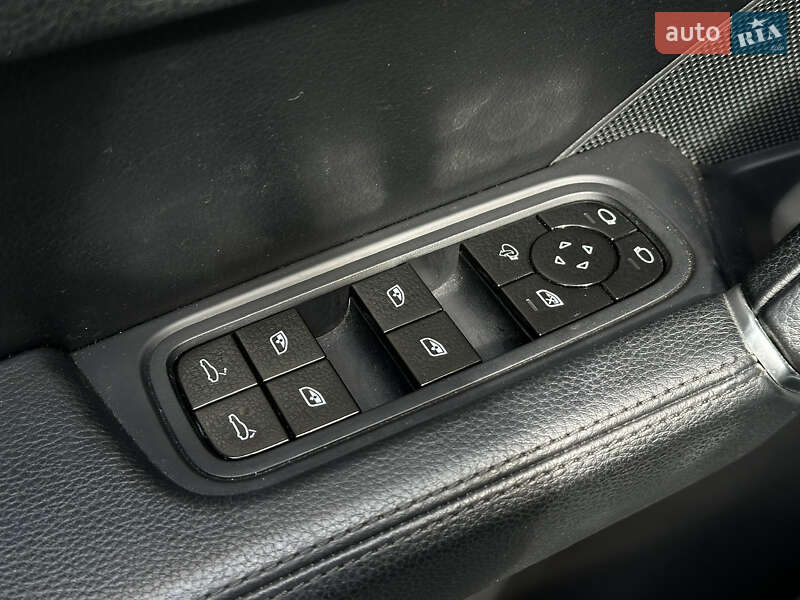 Внедорожник / Кроссовер Porsche Cayenne 2018 в Одессе фото 48 Внедорожник / Кроссовер Porsche Cayenne 2018 в Одессе