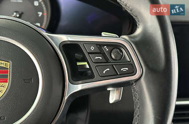 Внедорожник / Кроссовер Porsche Cayenne 2018 в 