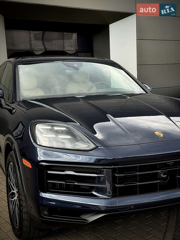 Внедорожник / Кроссовер Porsche Cayenne 2024 в 