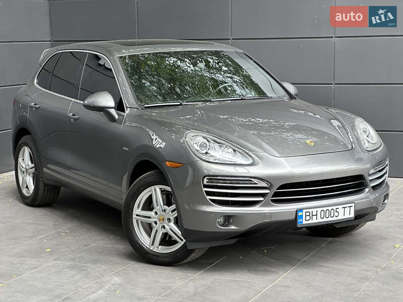 Внедорожник / Кроссовер Porsche Cayenne 2014 в Одессе