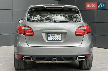 Внедорожник / Кроссовер Porsche Cayenne 2014 в 