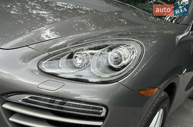 Внедорожник / Кроссовер Porsche Cayenne 2014 в 