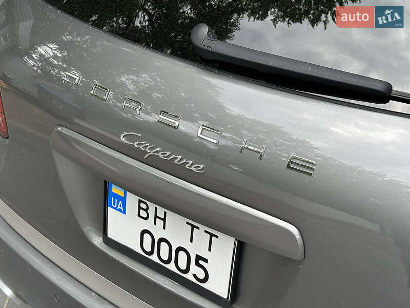 Внедорожник / Кроссовер Porsche Cayenne 2014 в Одессе