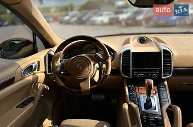 Внедорожник / Кроссовер Porsche Cayenne 2010 в 