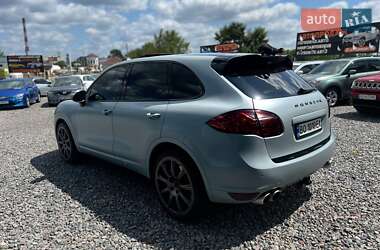 Внедорожник / Кроссовер Porsche Cayenne 2010 в 