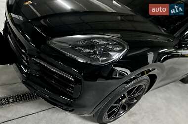 Внедорожник / Кроссовер Porsche Cayenne 2019 в 