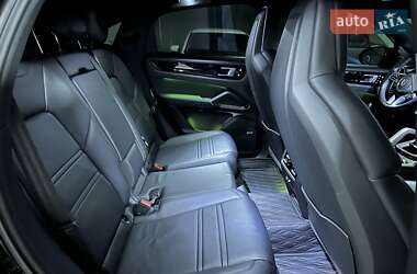 Внедорожник / Кроссовер Porsche Cayenne 2019 в 