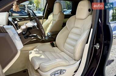Внедорожник / Кроссовер Porsche Cayenne 2011 в 