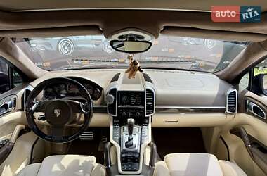 Внедорожник / Кроссовер Porsche Cayenne 2011 в 