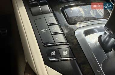 Внедорожник / Кроссовер Porsche Cayenne 2011 в 