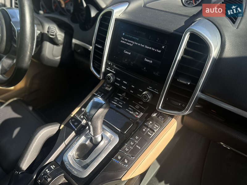 Внедорожник / Кроссовер Porsche Cayenne 2017 в Львове