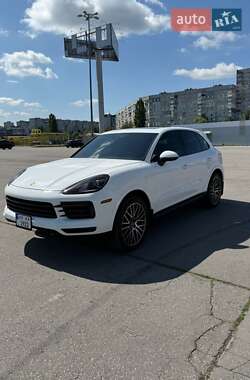 Внедорожник / Кроссовер Porsche Cayenne 2021 в 