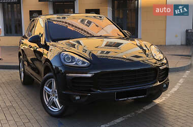 Позашляховик / Кросовер Porsche Cayenne 2015 в Одесі