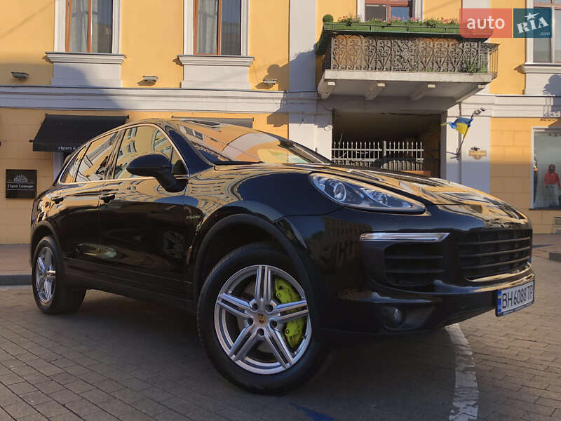 Позашляховик / Кросовер Porsche Cayenne 2015 в Одесі