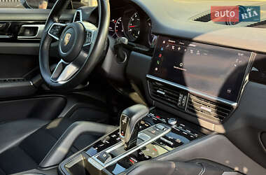 Внедорожник / Кроссовер Porsche Cayenne 2021 в 