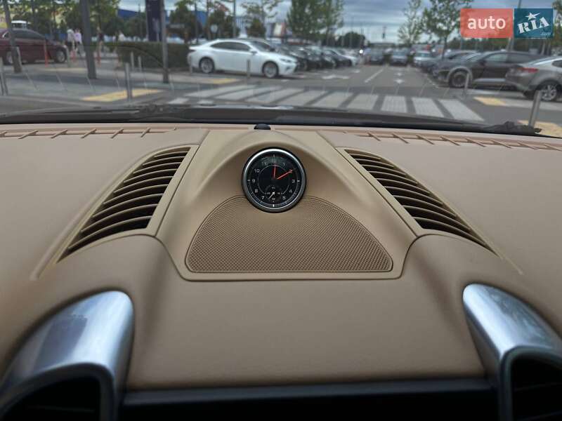 Внедорожник / Кроссовер Porsche Cayenne 2013 в Киеве