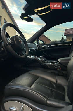 Внедорожник / Кроссовер Porsche Cayenne 2013 в 