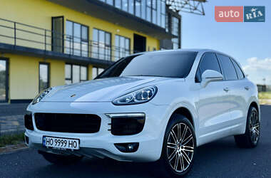 Позашляховик / Кросовер Porsche Cayenne 2015 в Тернополі