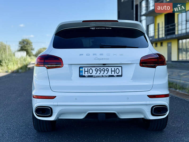 Внедорожник / Кроссовер Porsche Cayenne 2015 в Тернополе