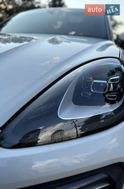 Внедорожник / Кроссовер Porsche Cayenne 2020 в 