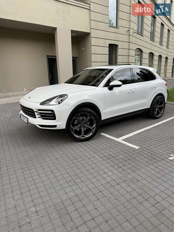 Внедорожник / Кроссовер Porsche Cayenne 2020 в Киеве