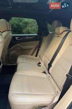 Внедорожник / Кроссовер Porsche Cayenne 2020 в 