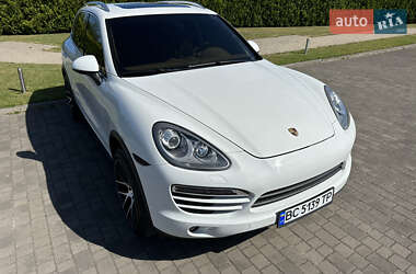 Внедорожник / Кроссовер Porsche Cayenne 2012 в 