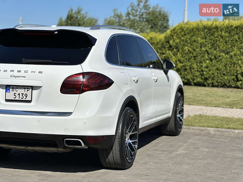 Внедорожник / Кроссовер Porsche Cayenne 2012 в Львове