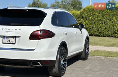 Внедорожник / Кроссовер Porsche Cayenne 2012 в 
