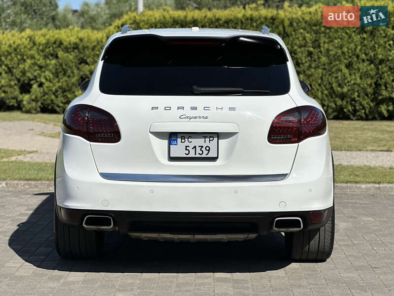 Внедорожник / Кроссовер Porsche Cayenne 2012 в Львове