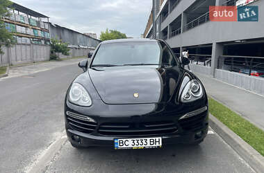 Позашляховик / Кросовер Porsche Cayenne 2013 в Львові