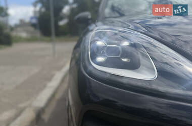 Внедорожник / Кроссовер Porsche Cayenne 2020 в 