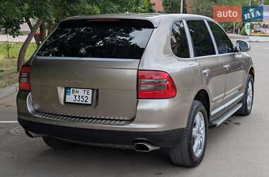 Внедорожник / Кроссовер Porsche Cayenne 2003 в 