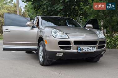 Внедорожник / Кроссовер Porsche Cayenne 2003 в 