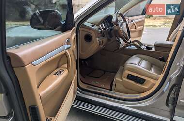 Внедорожник / Кроссовер Porsche Cayenne 2003 в 