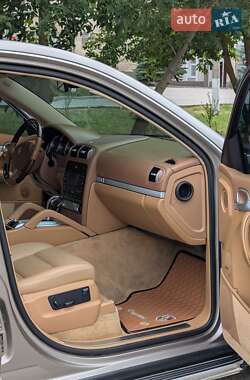 Внедорожник / Кроссовер Porsche Cayenne 2003 в 